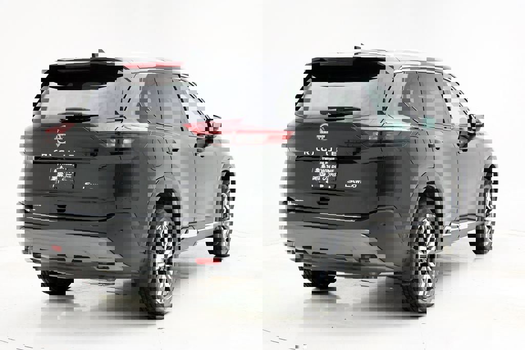 Used 2023 Nissan Rogue SL w/ SL Premium Package image 8