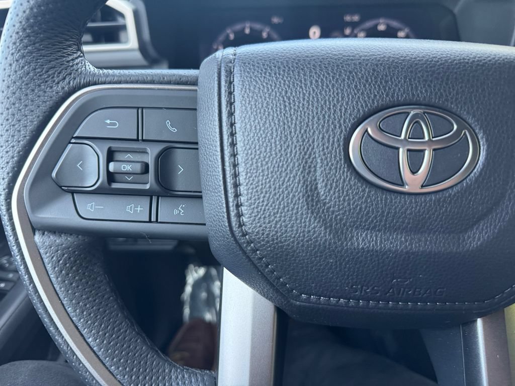 Used 2025 Toyota Tacoma TRD Sport AWD/4WD image 29