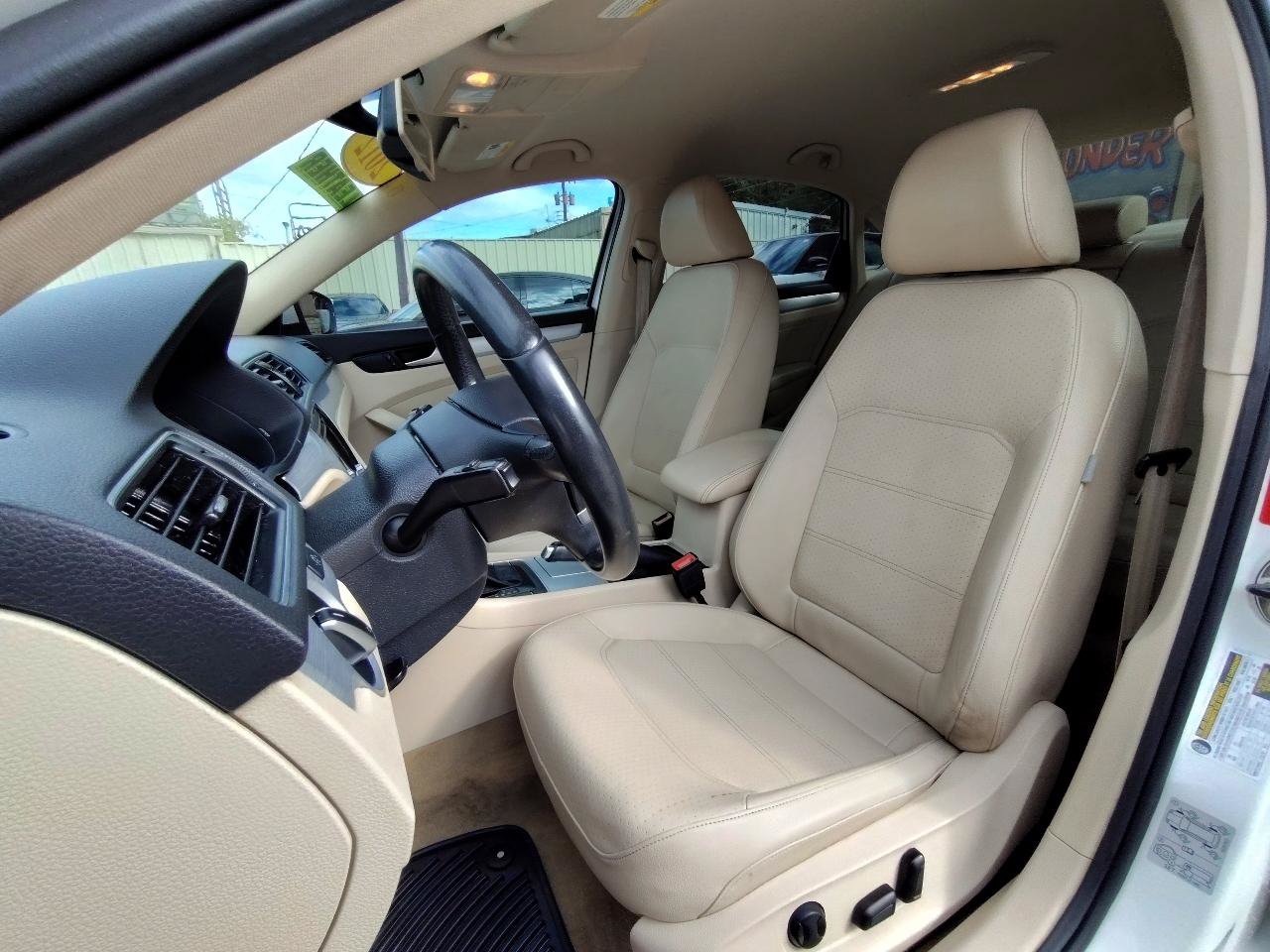 Used 2012 Volkswagen Passat 2.5 SE FWD image 15