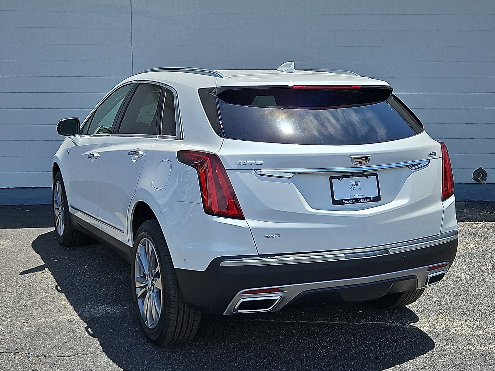 New 2026 Cadillac XT5 Premium Luxury w/ Driver Assist Package AWD/4WD image 3