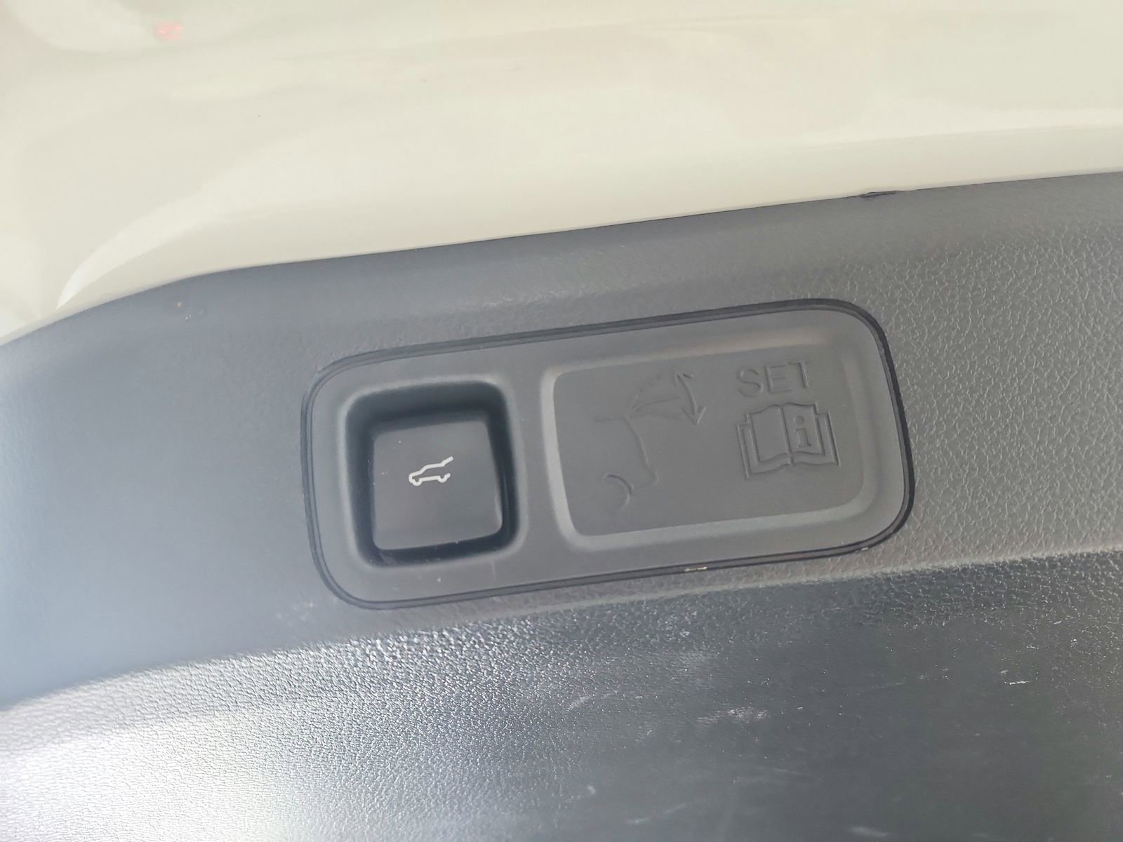 Used 2024 Lincoln Navigator Premiere AWD/4WD image 43