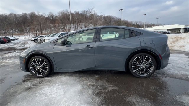 Used 2024 Toyota Prius XLE image 5