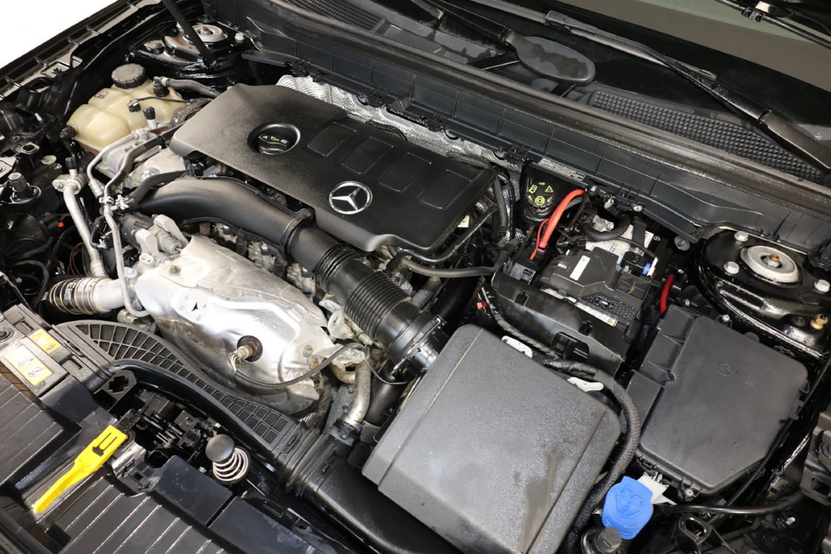 Used 2020 Mercedes-Benz GLB 250 4MATIC image 33