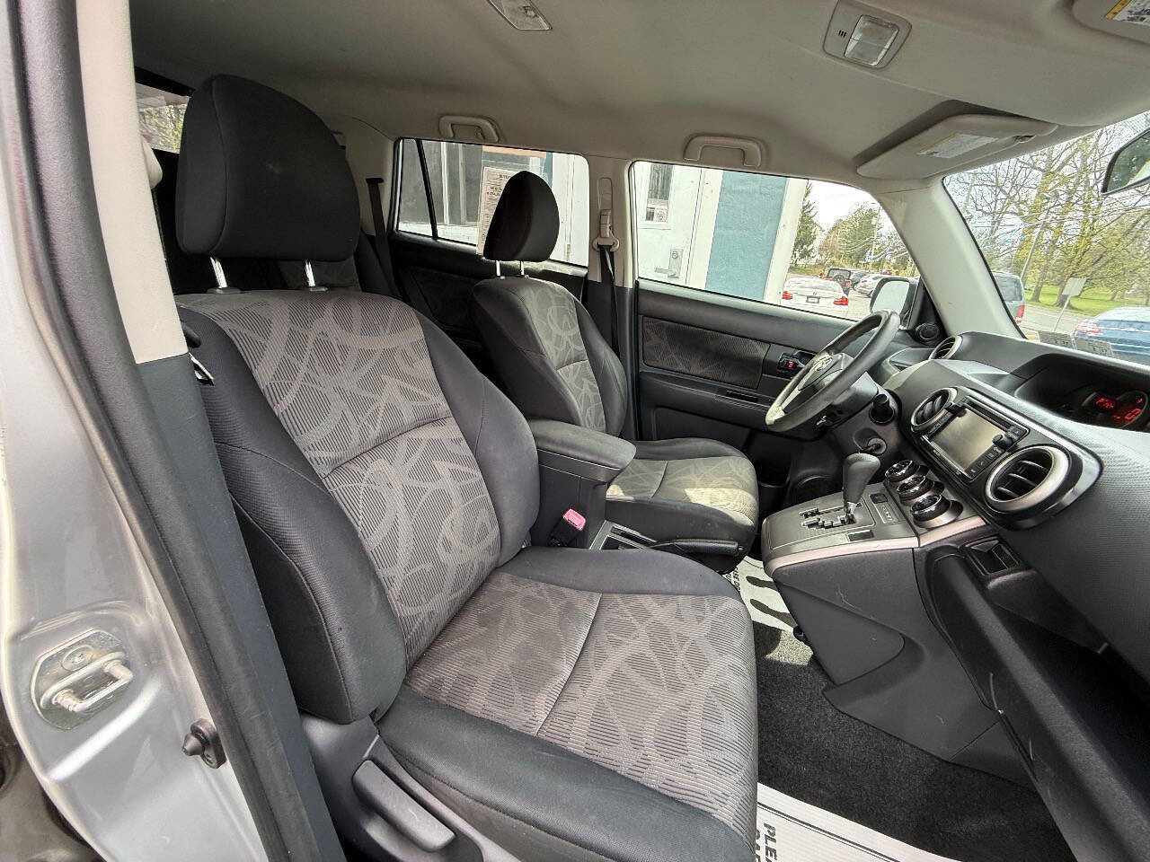 Used 2015 Scion xB image 15