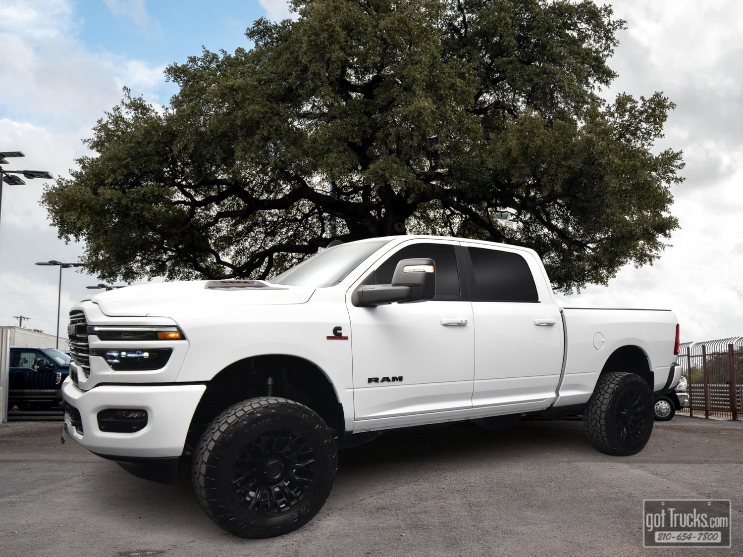 Used 2025 RAM 2500 Laramie w/ Night Edition AWD/4WD image 1