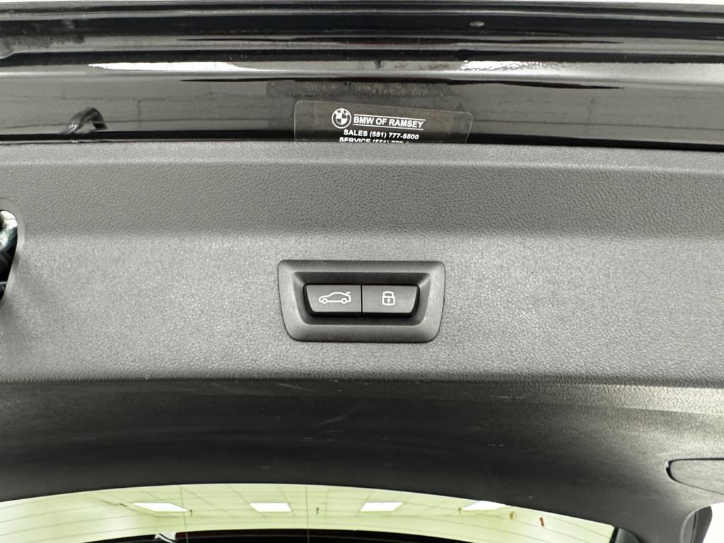 Used 2024 BMW X3 xDrive30i w/ Premium Package image 34