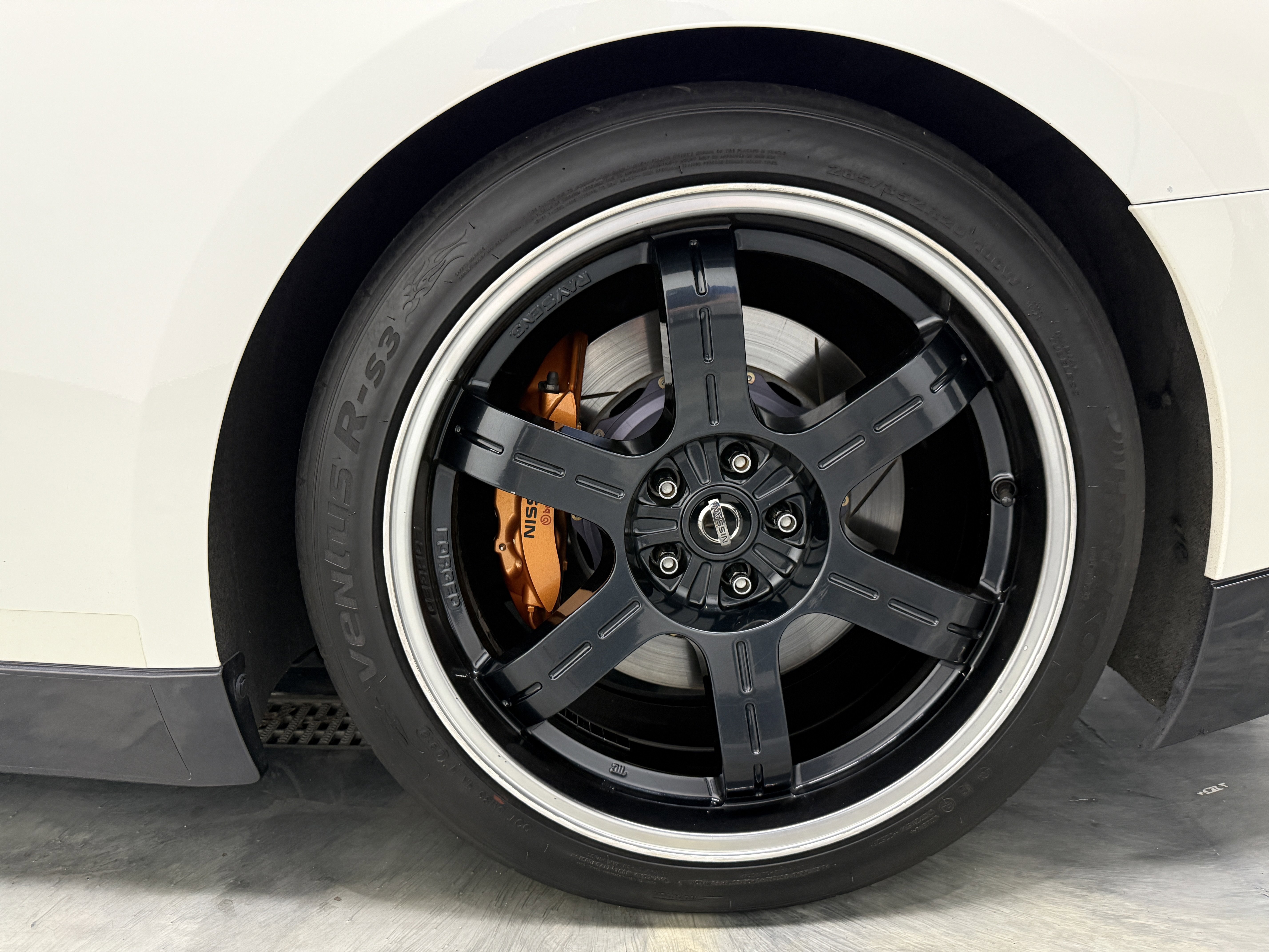 Used 2016 Nissan GT-R Black Edition AWD/4WD image 44