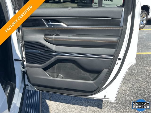 Certified 2024 Jeep Grand Wagoneer Series III w/ Rear Seat Video Group 1 AWD/4WD image 23