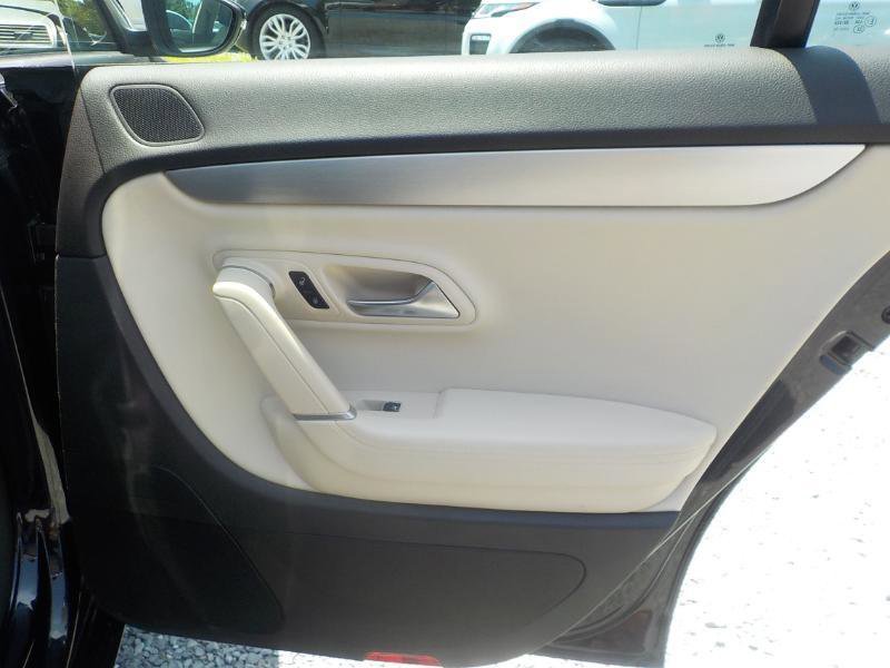 Used 2012 Volkswagen CC Lux FWD image 20