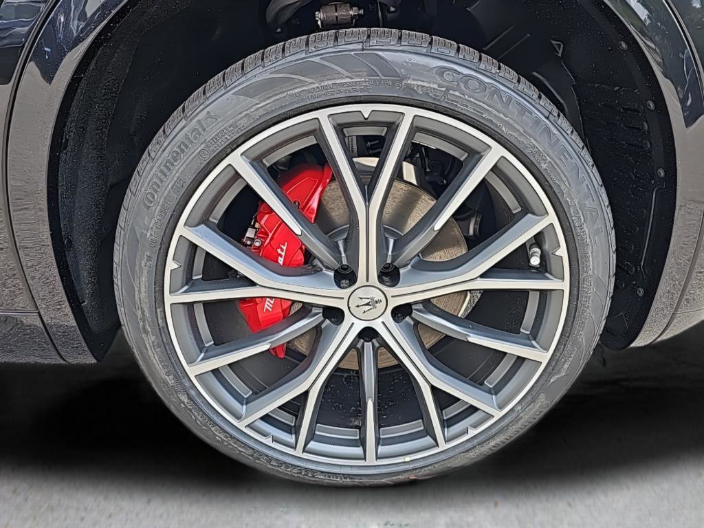 New 2024 Maserati Grecale Modena image 11