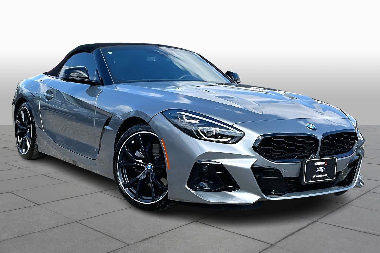 Used 2024 BMW Z4 sDrive30i w/ Shadowloine Package image 3