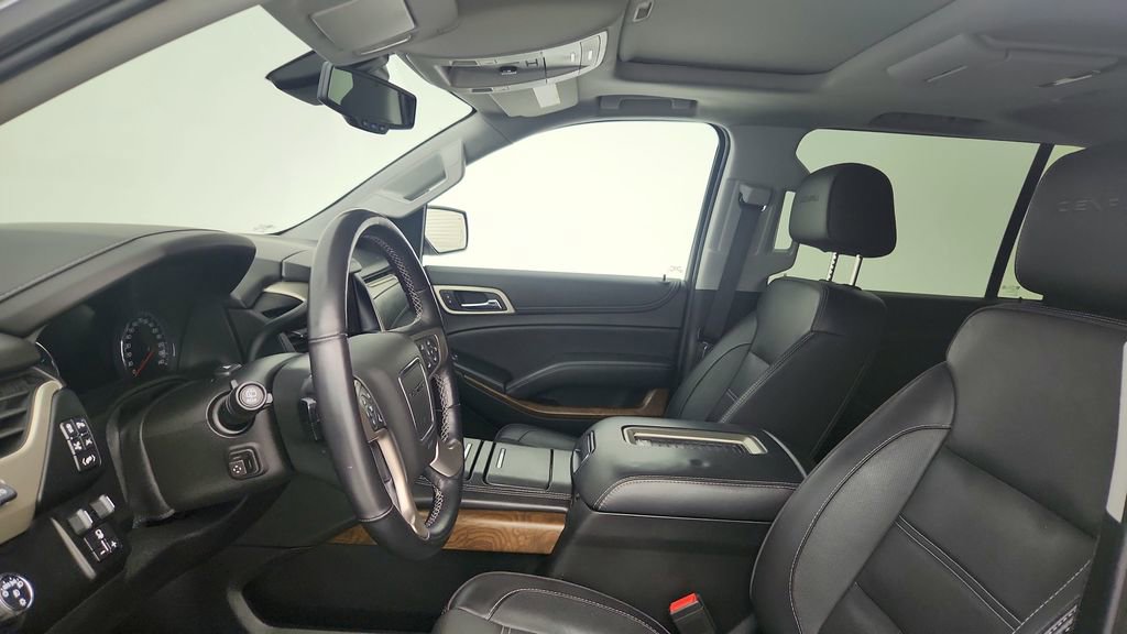 Used 2020 GMC Yukon XL Denali w/ Open Road Package RWD image 15
