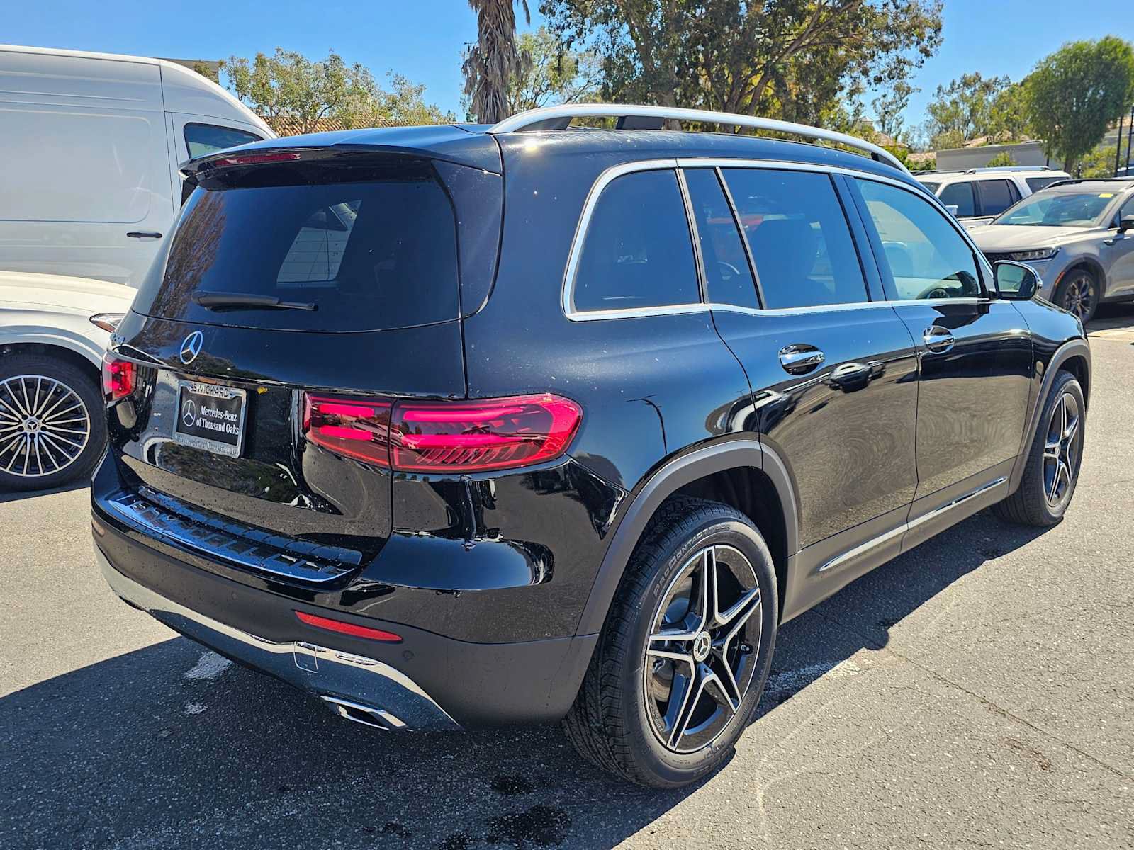 New 2026 Mercedes-Benz GLB 250 image 3