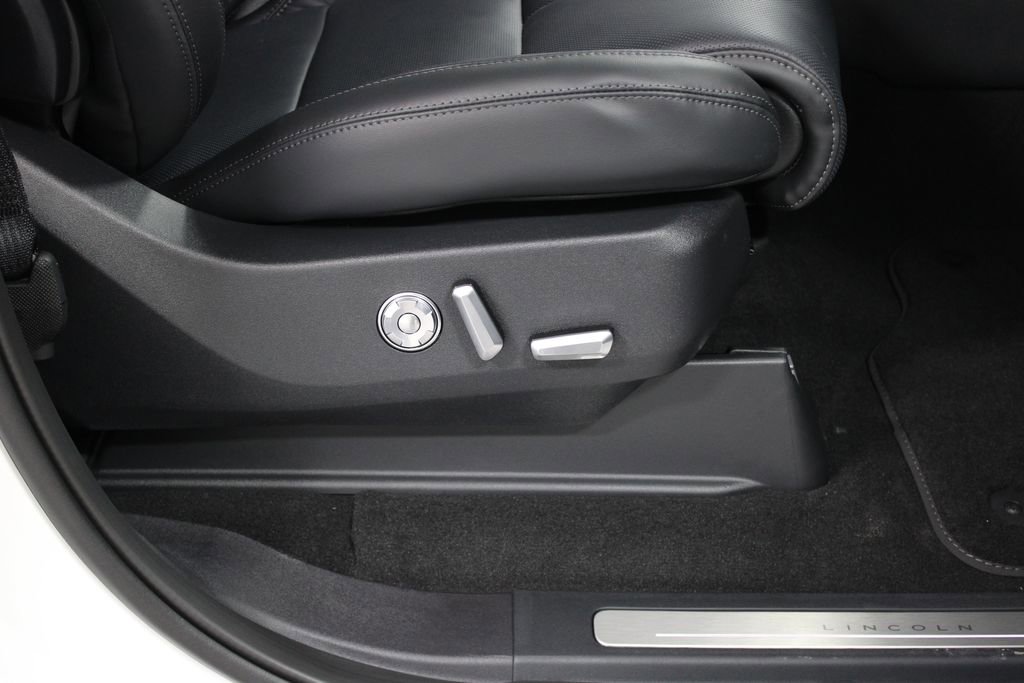 New 2026 Lincoln Navigator Reserve image 36