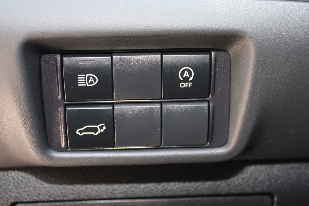 Used 2023 Toyota Highlander XLE AWD/4WD image 28