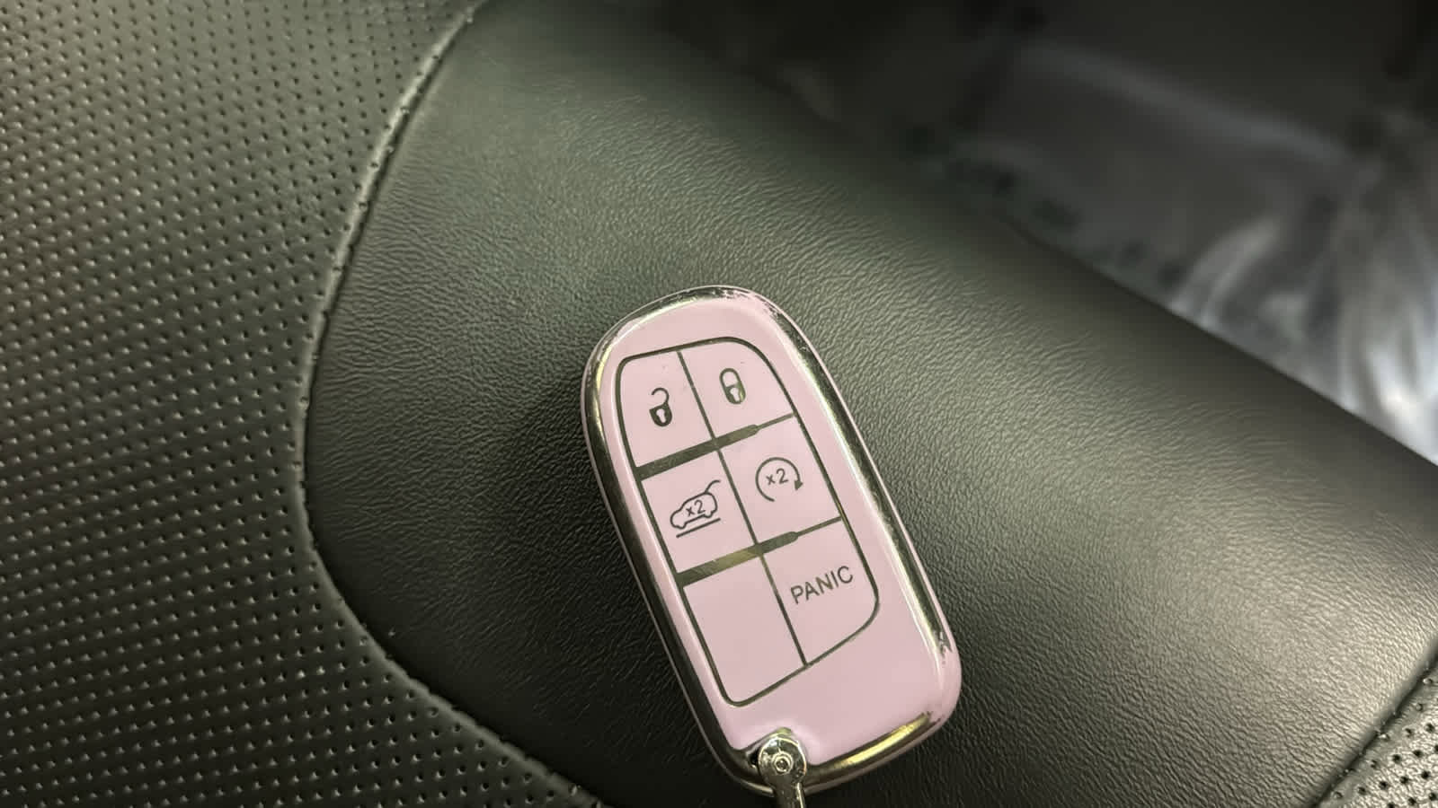 Used 2021 Jeep Cherokee Latitude Lux FWD image 34