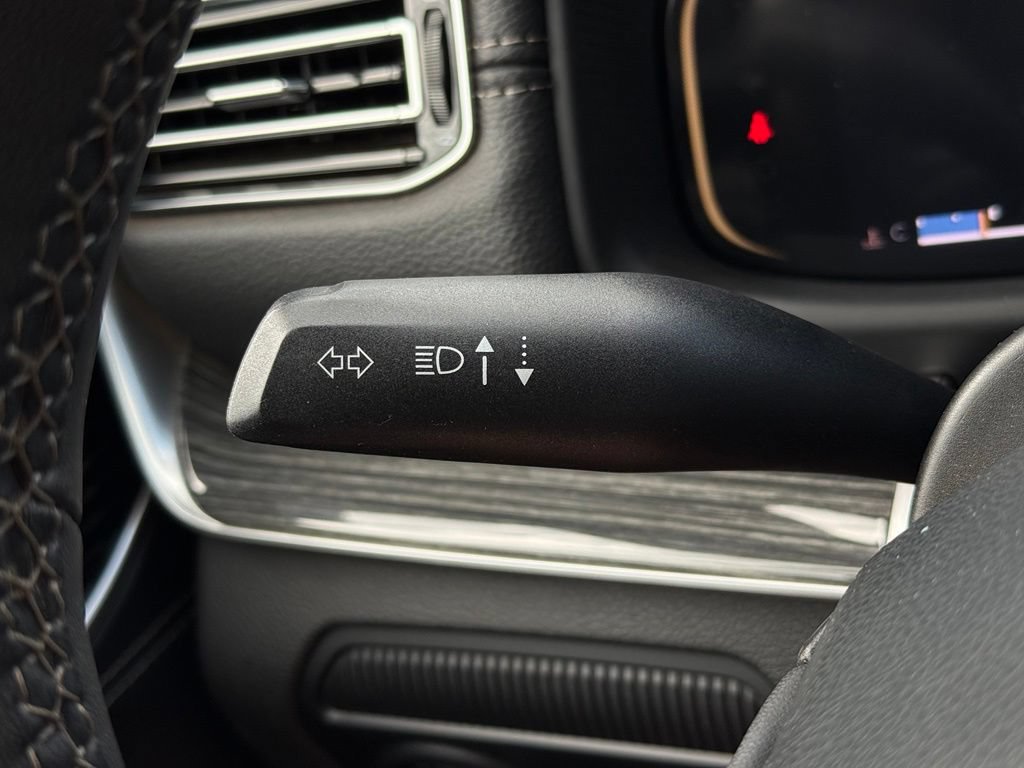 Used 2022 Jeep Wagoneer Series III AWD/4WD image 28