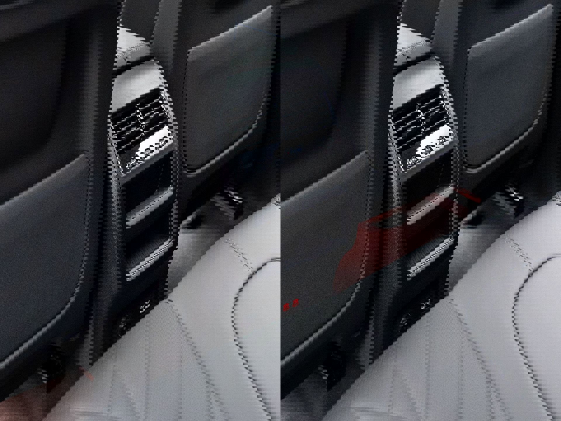 New 2026 BMW X5 xDrive40i w/ M Sport Package image 17