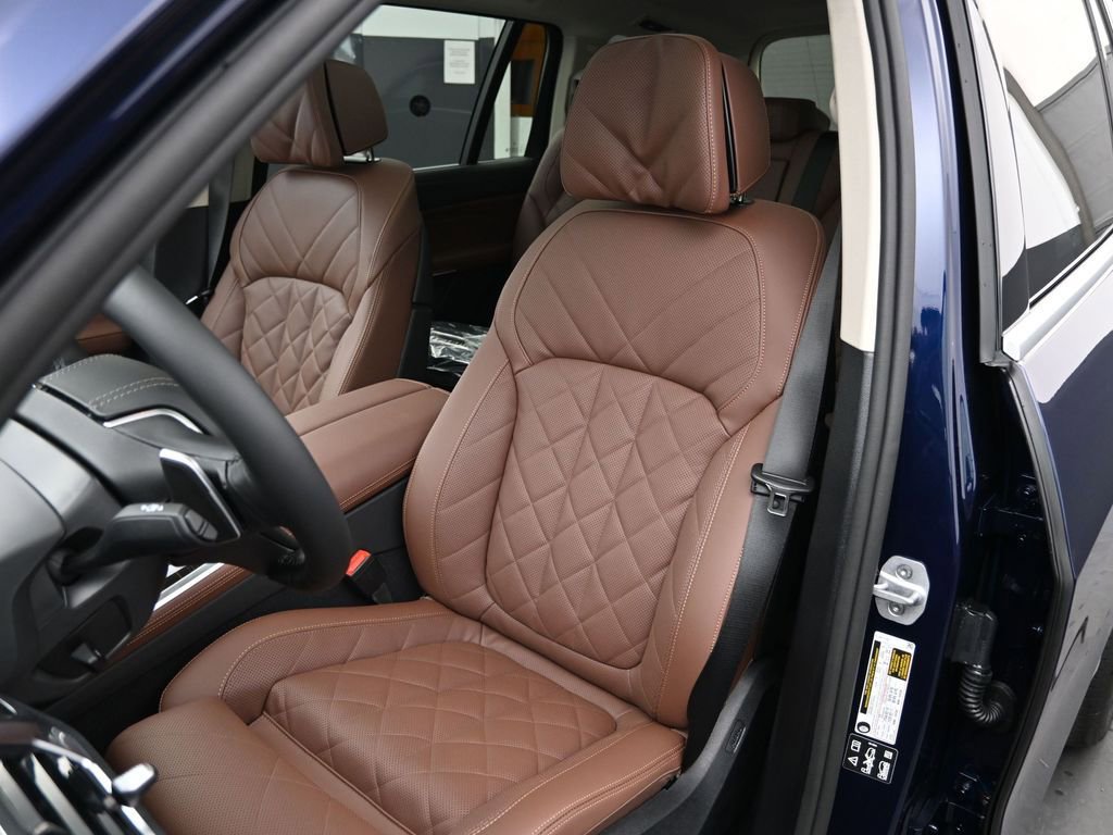 New 2026 BMW X7 xDrive40i AWD/4WD image 13