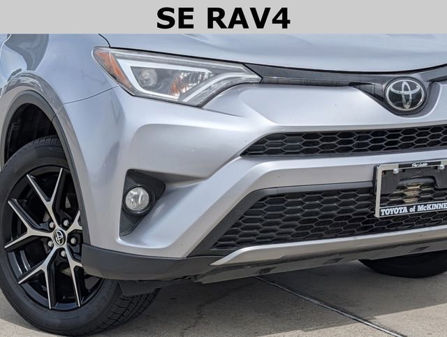 Used 2018 Toyota RAV4 SE w/ Power Extra Value Package AWD/4WD image 3