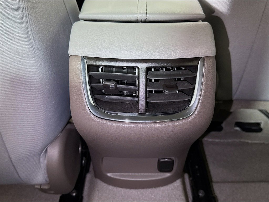 Used 2022 Chevrolet Malibu LT image 22