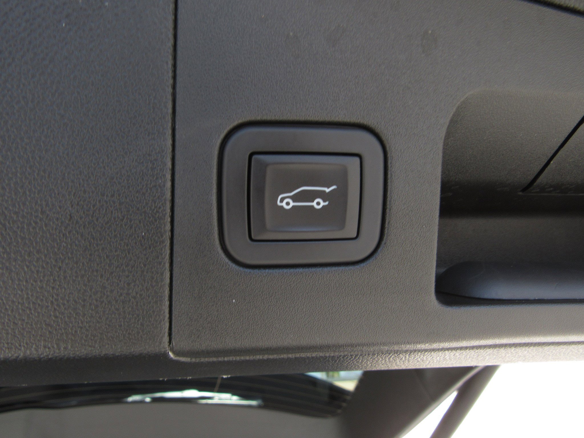 Used 2025 Cadillac XT5 Premium Luxury FWD image 14