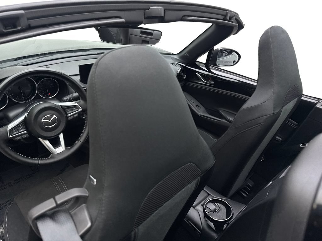 Used 2024 MAZDA MX-5 Miata Club RWD image 41
