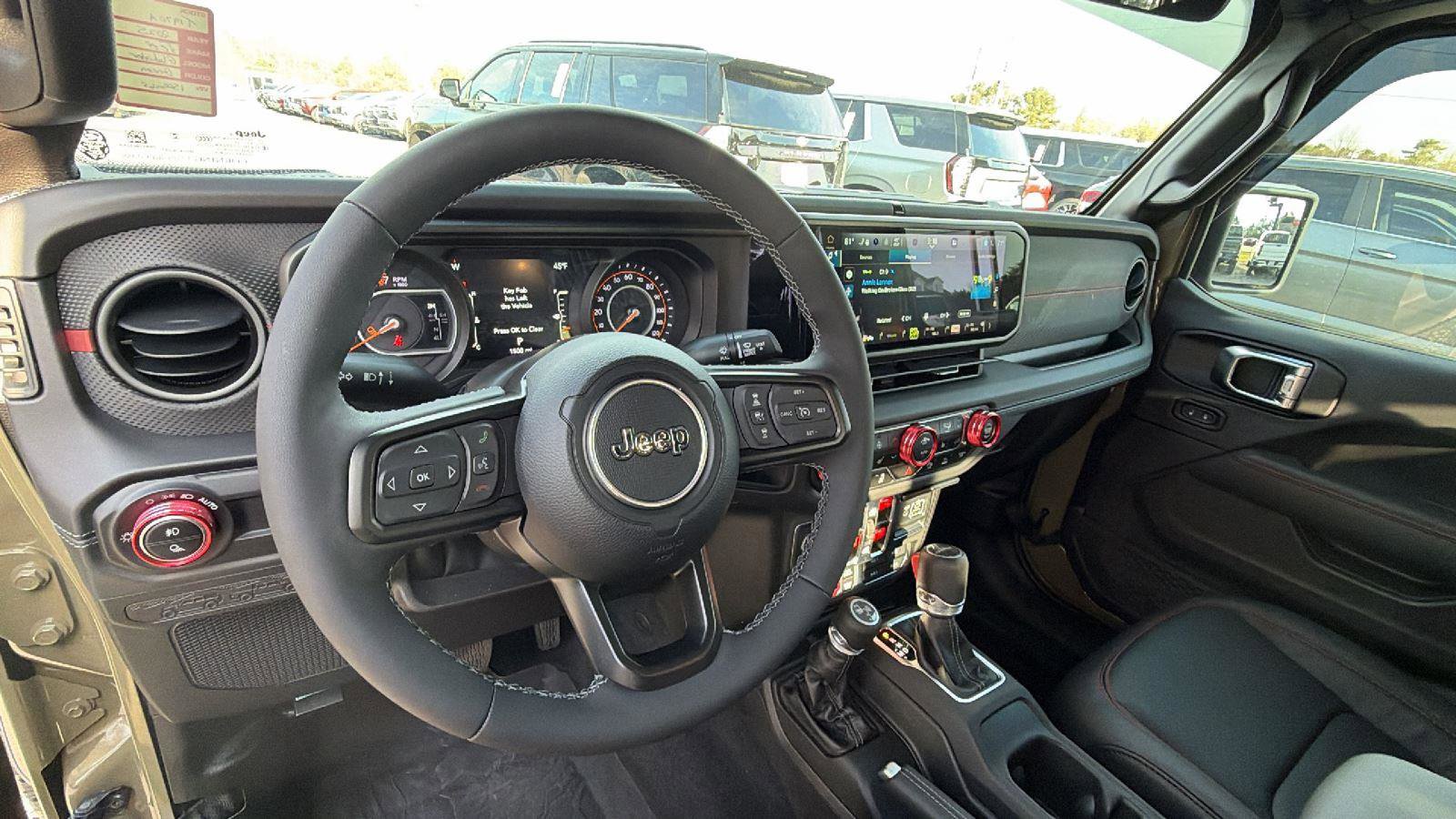 Used 2025 Jeep Gladiator Rubicon AWD/4WD image 16