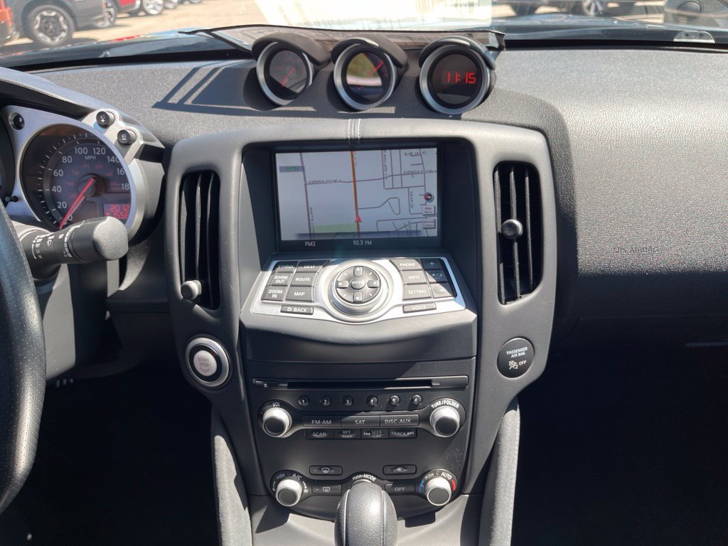 Used 2015 Nissan 370Z Touring Sport RWD image 19