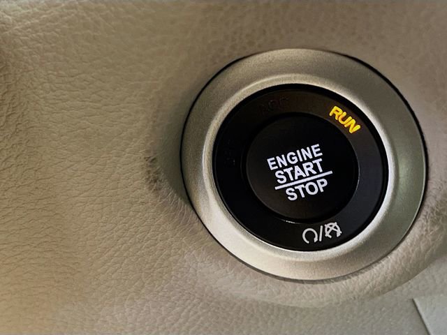 Used 2022 Chrysler Pacifica Limited image 19