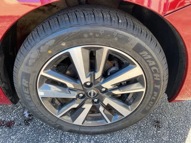 Used 2025 Nissan Versa SV FWD image 12