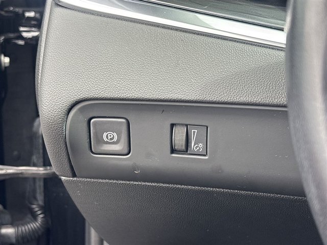 Certified 2024 Buick Enclave Essence w/ LPO, Floor Liner Package AWD/4WD image 17
