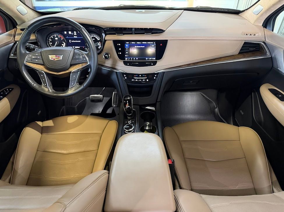 Used 2022 Cadillac XT5 Sportv w/ Platinum Package AWD/4WD image 9