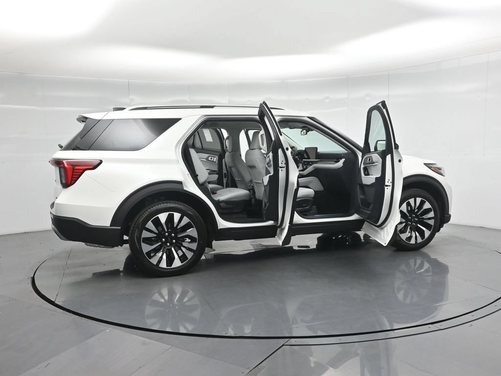 New 2026 Ford Explorer Platinum w/ LUX Leather Package AWD/4WD image 3