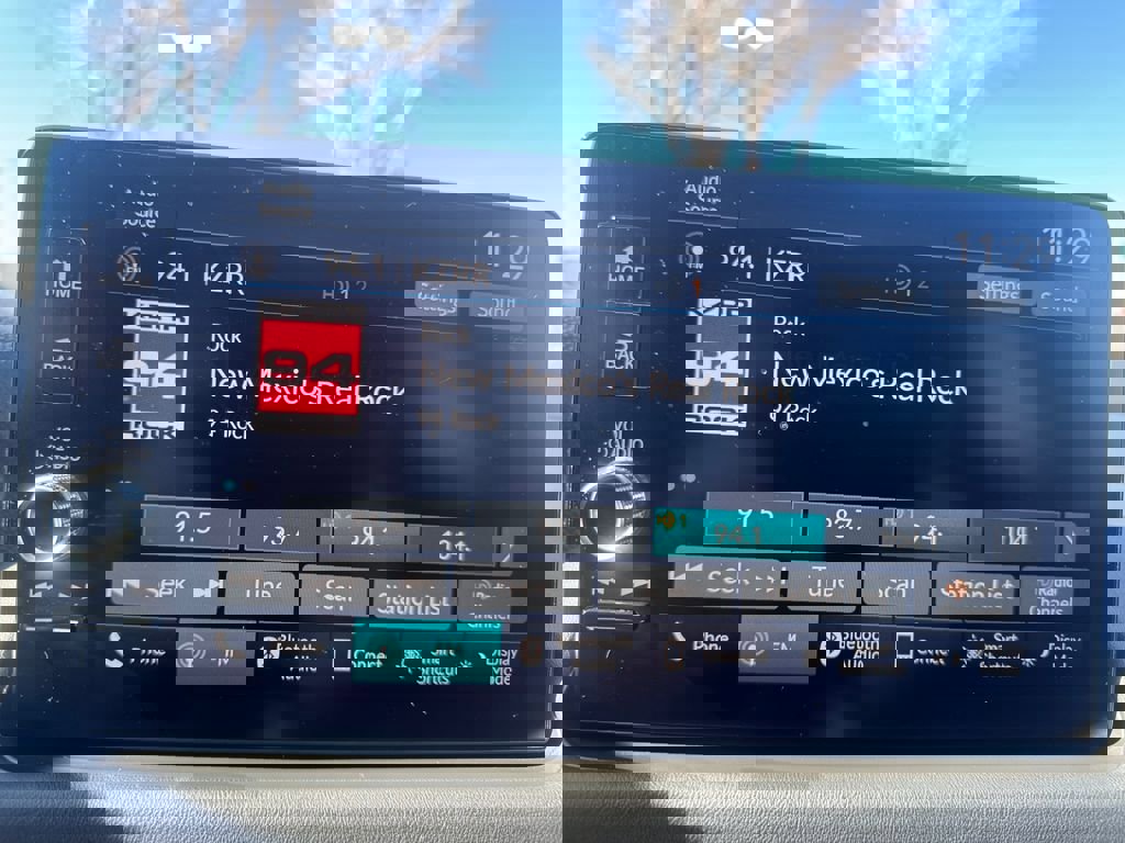 Used 2025 Honda HR-V EX-L image 11