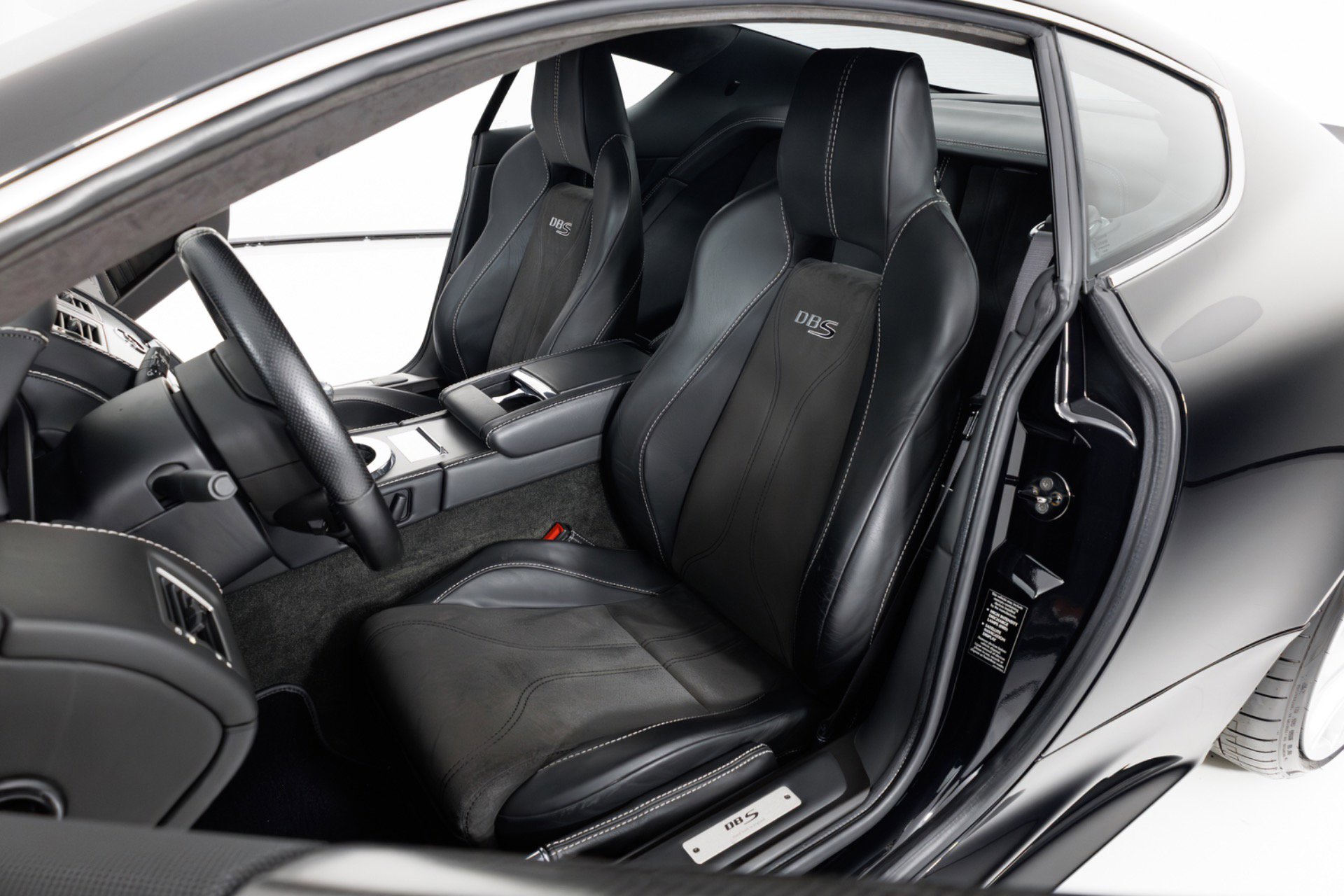 Used 2009 Aston Martin DBS Coupe RWD image 15