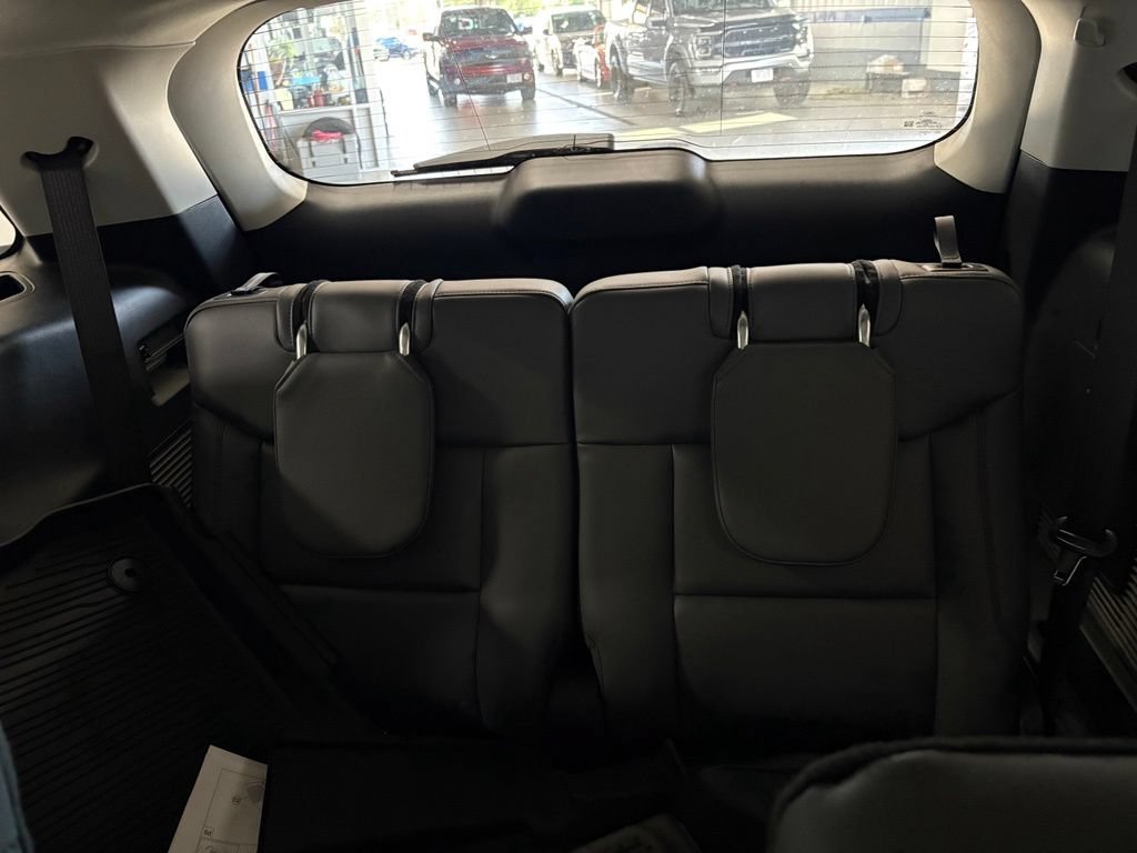 New 2026 Ford Explorer Active w/ Active Comfort Package AWD/4WD image 25