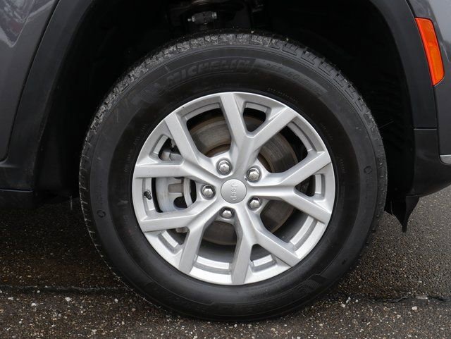 Used 2023 Jeep Grand Cherokee L Limited image 13