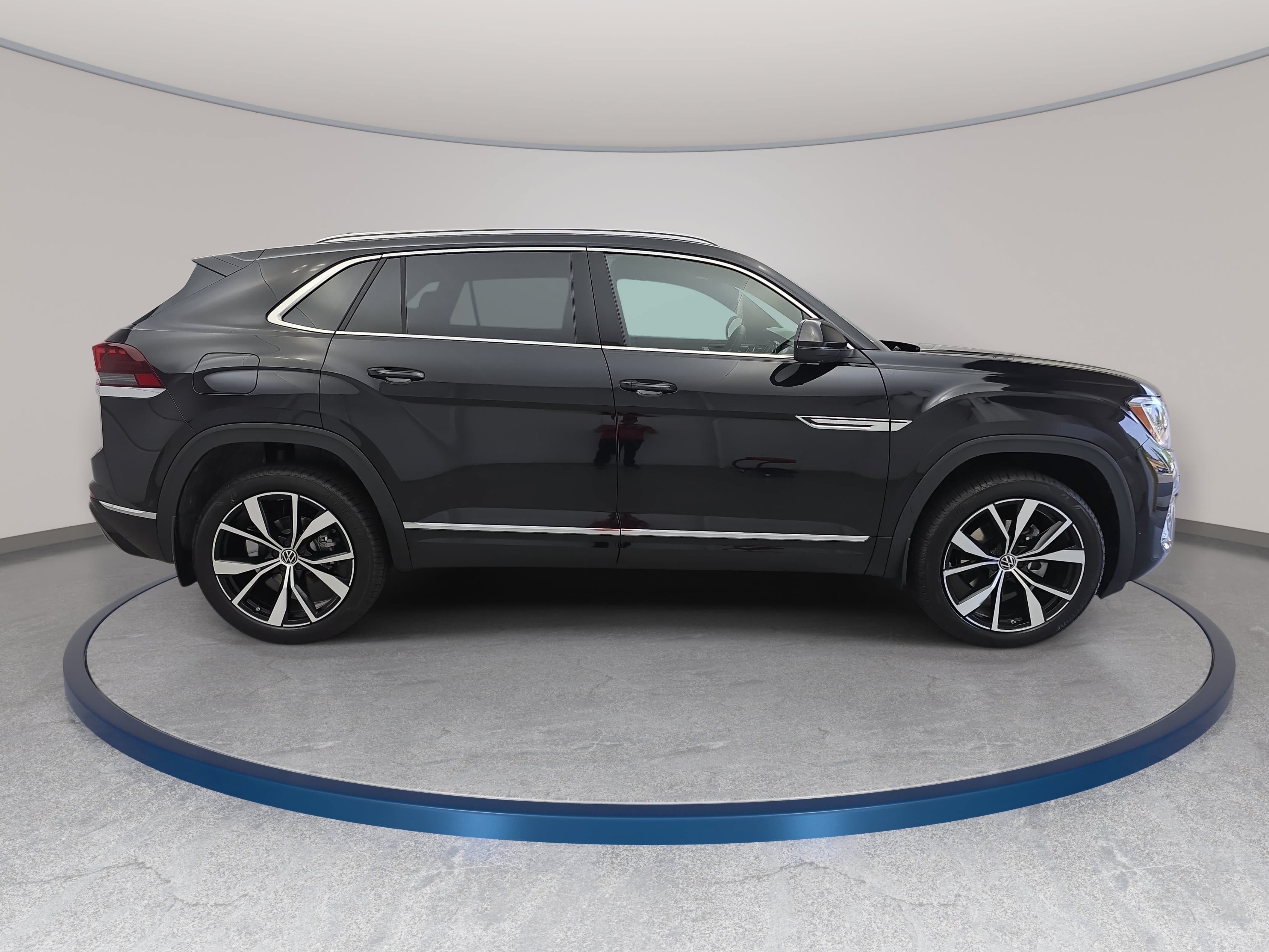 New 2026 Volkswagen Atlas Cross Sport SEL Premium R-Line AWD/4WD image 4