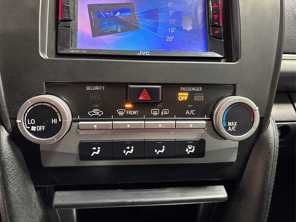 Used 2014 Toyota Camry SE image 27