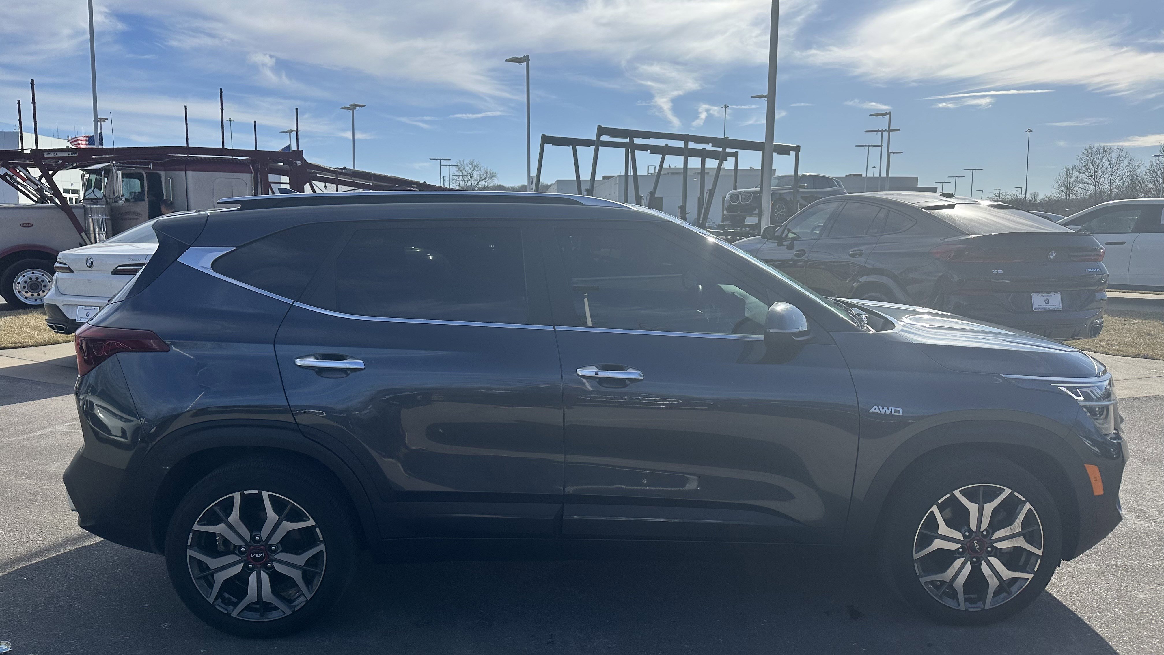 Used 2022 Kia Seltos SX w/ Sunroof Package image 11