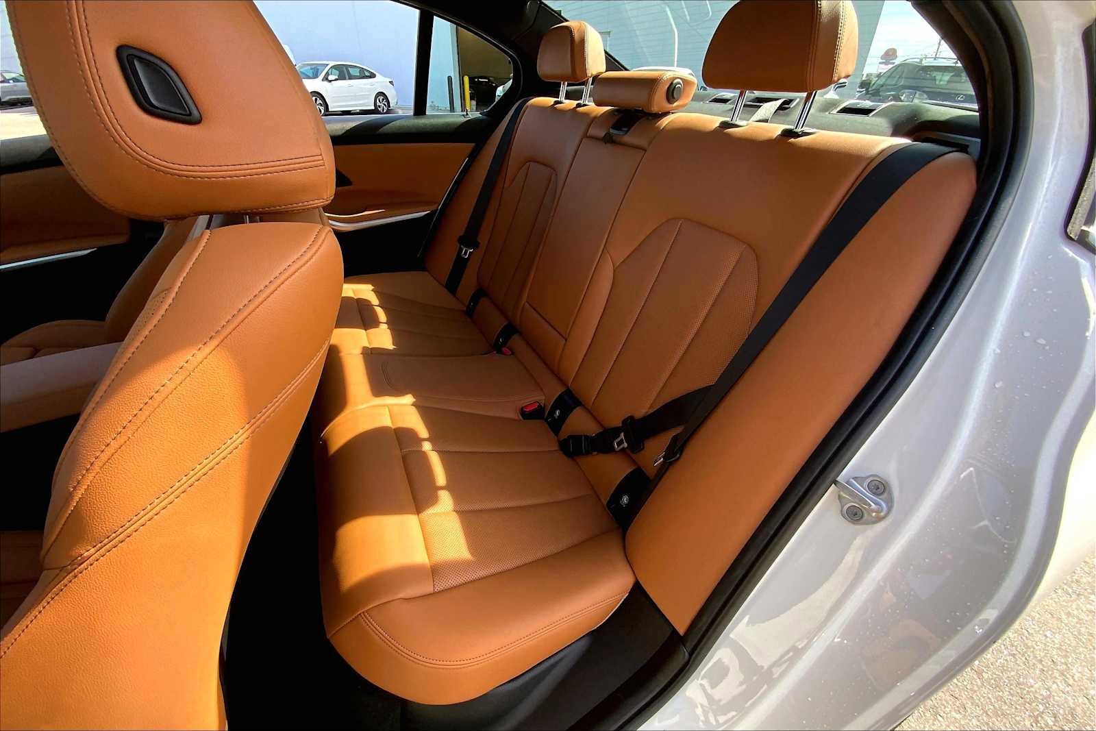 Used 2024 BMW 330i xDrive Sedan w/ Premium Package image 21