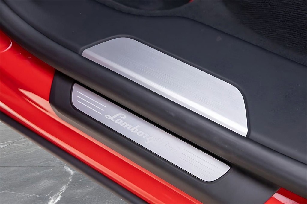 Used 2022 Lamborghini Urus image 35