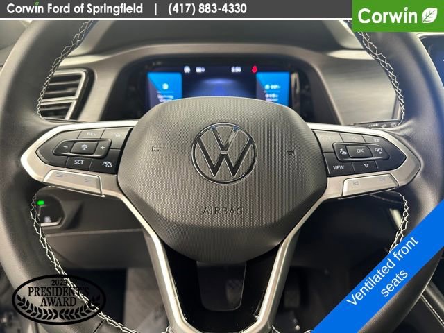 Used 2025 Volkswagen Atlas Cross Sport SE AWD/4WD image 28
