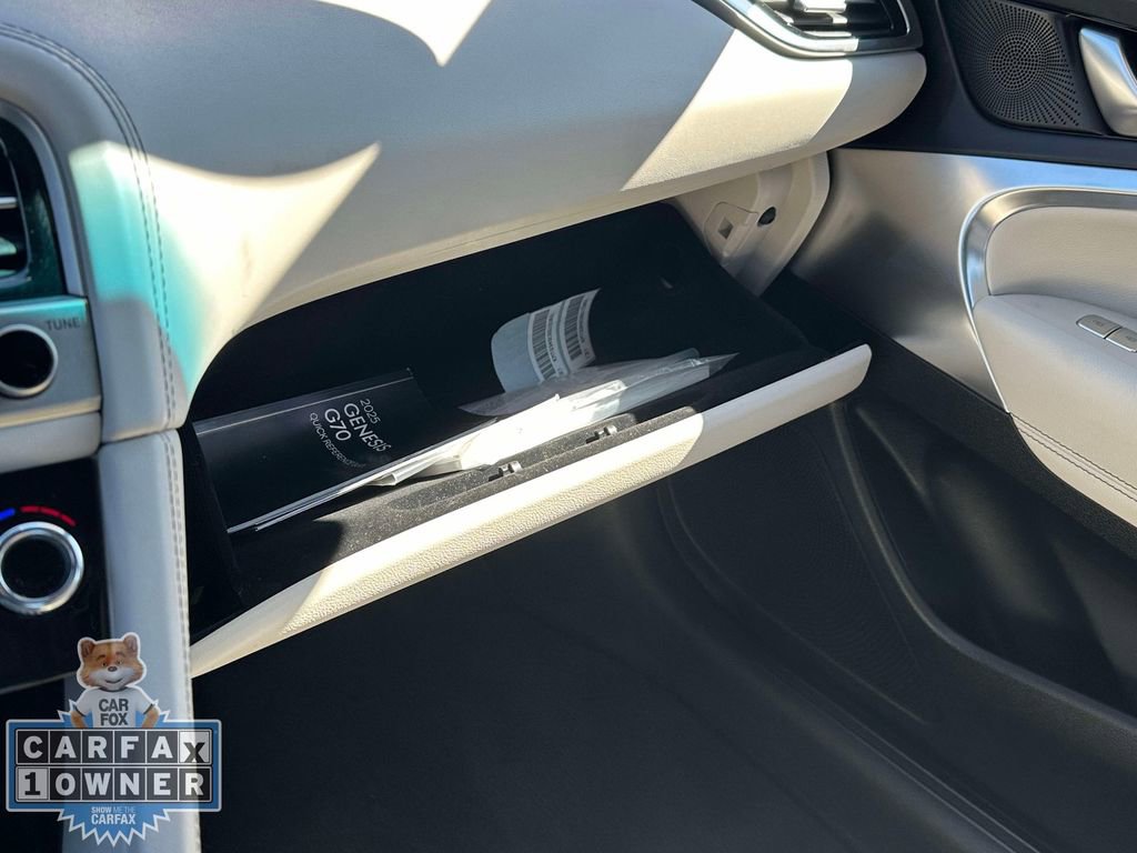 Used 2025 Genesis G70 2.5T image 37