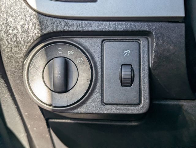 Used 2010 Ford Focus SES image 33