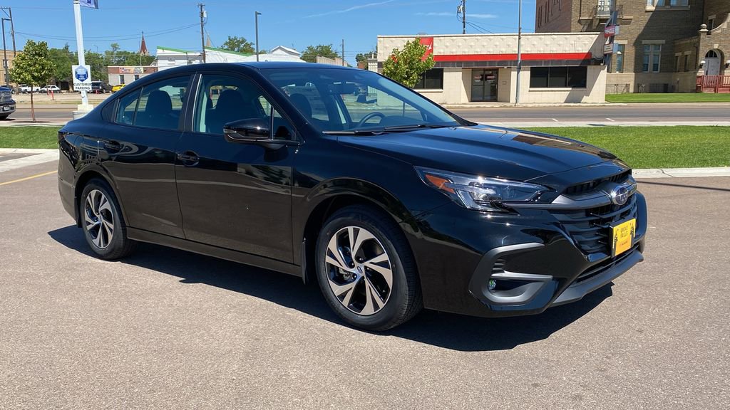 Used 2025 Subaru Legacy Premium image 3