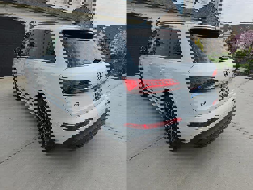 Used 2023 Audi Q7 3.0T Prestige w/ Prestige Package image 4