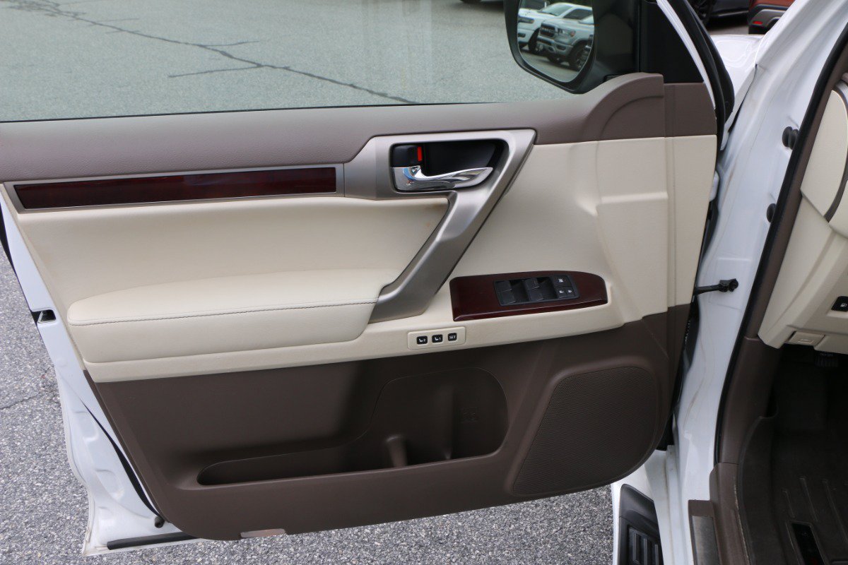 Used 2019 Lexus GX 460 Luxury AWD/4WD image 17