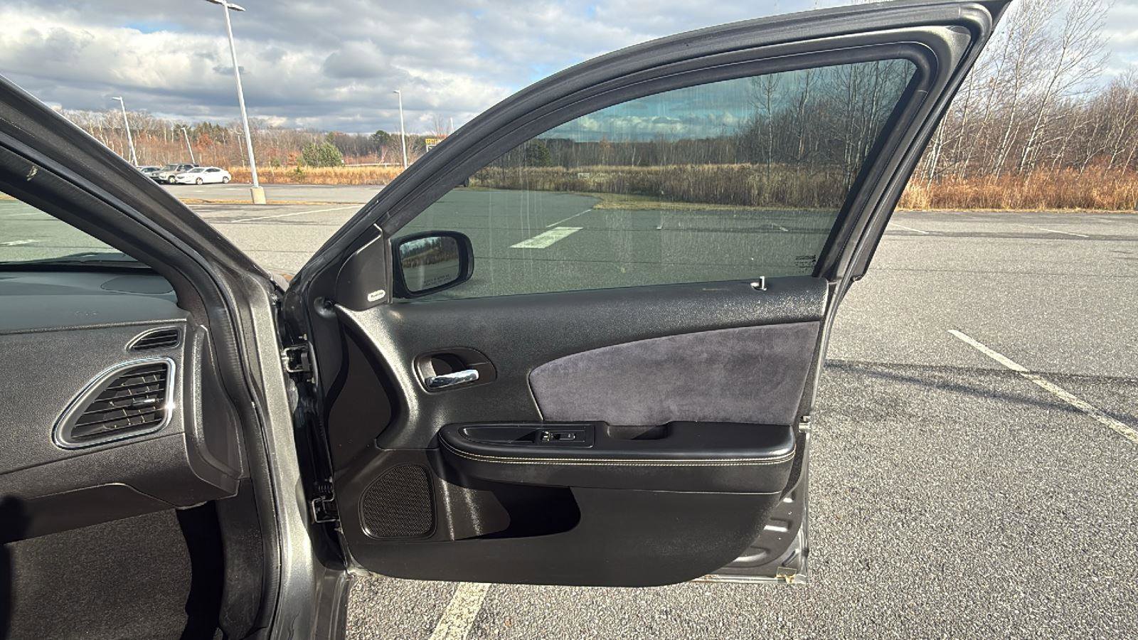 Used 2013 Chrysler 200 Limited w/ Sun/Sound Group image 18